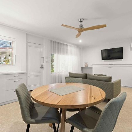 ברום Moonlight Bay Suites מראה חיצוני תמונה