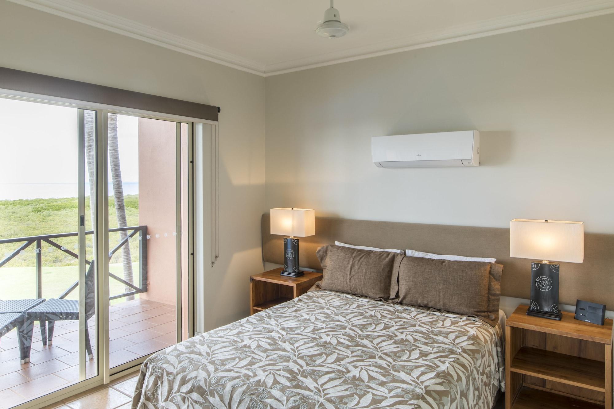 ברום Moonlight Bay Suites מראה חיצוני תמונה