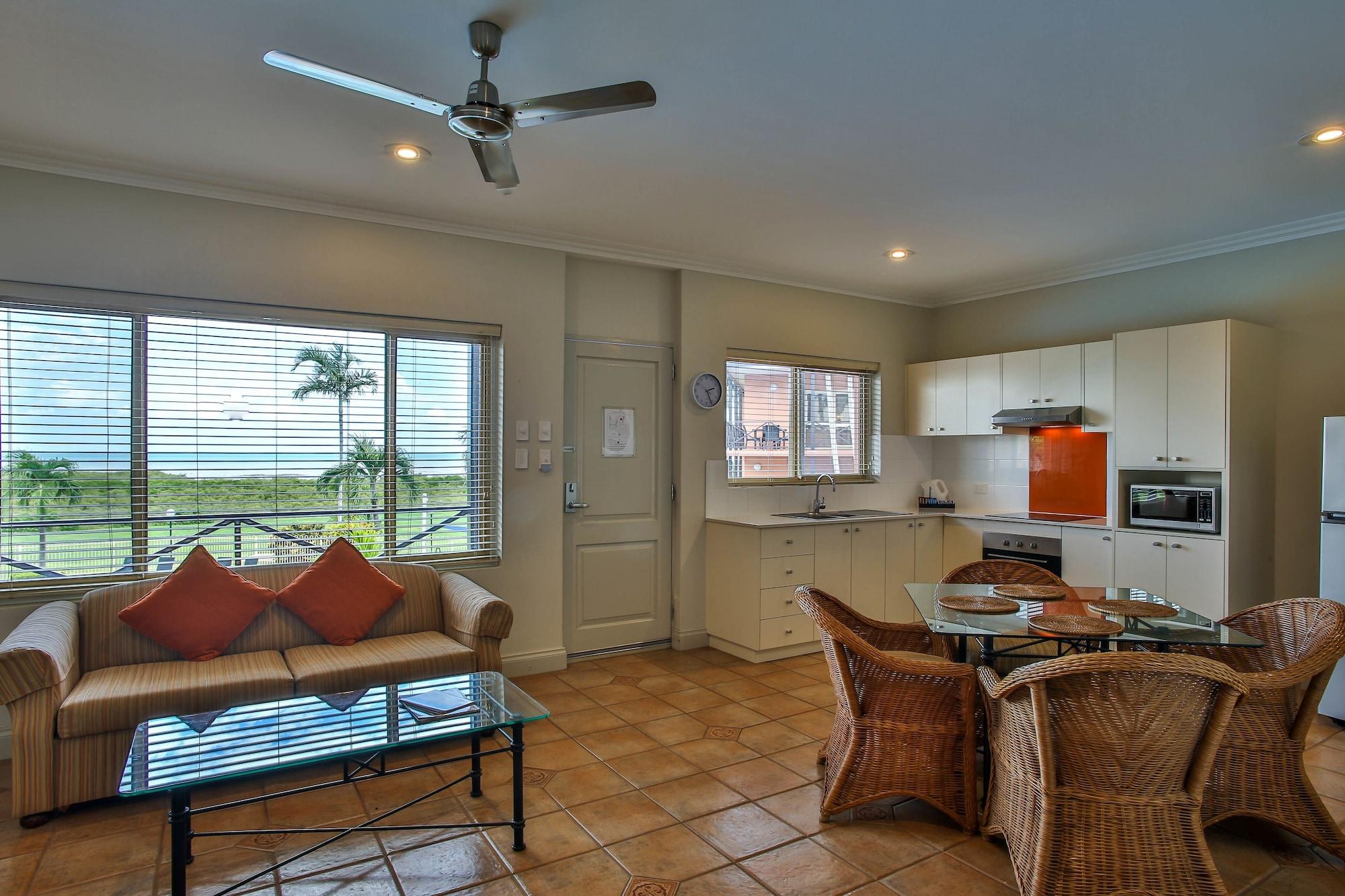 ברום Moonlight Bay Suites מראה חיצוני תמונה
