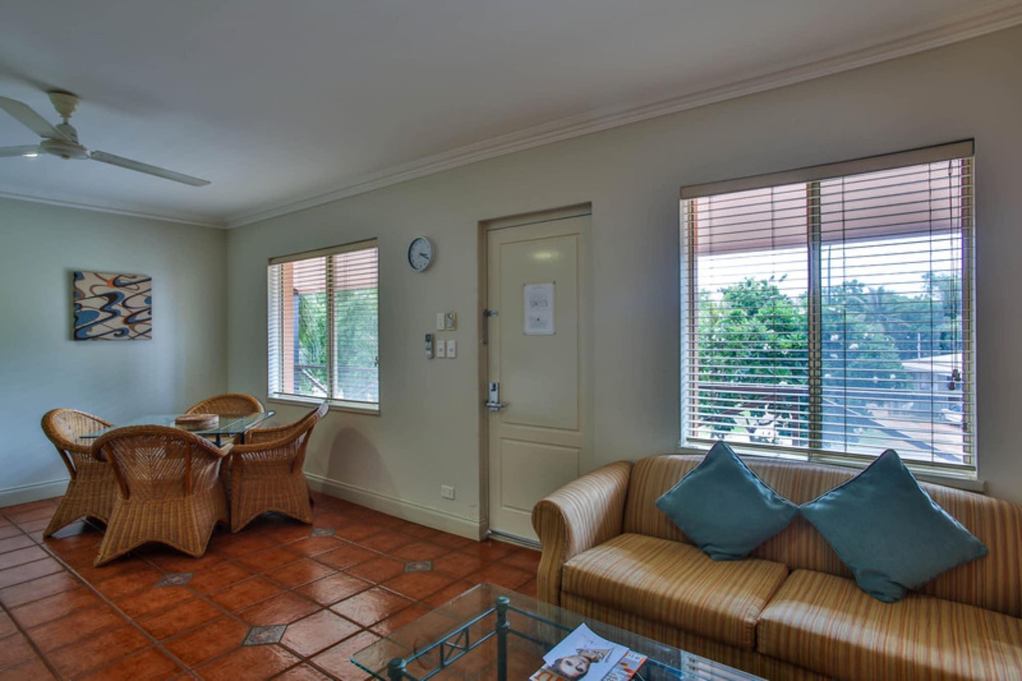 ברום Moonlight Bay Suites מראה חיצוני תמונה