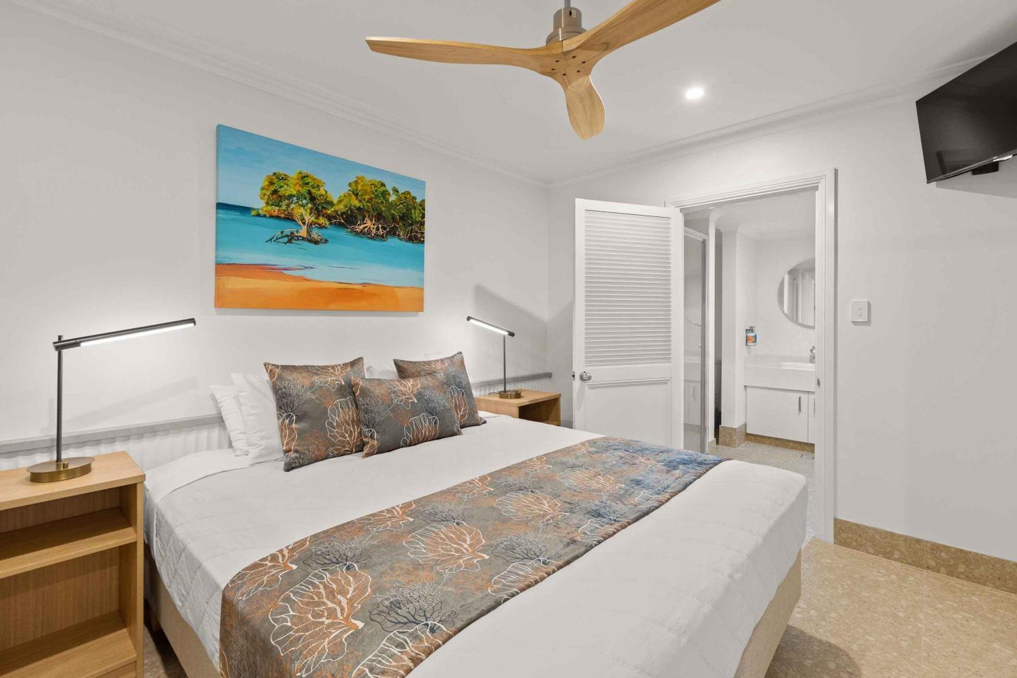 ברום Moonlight Bay Suites מראה חיצוני תמונה