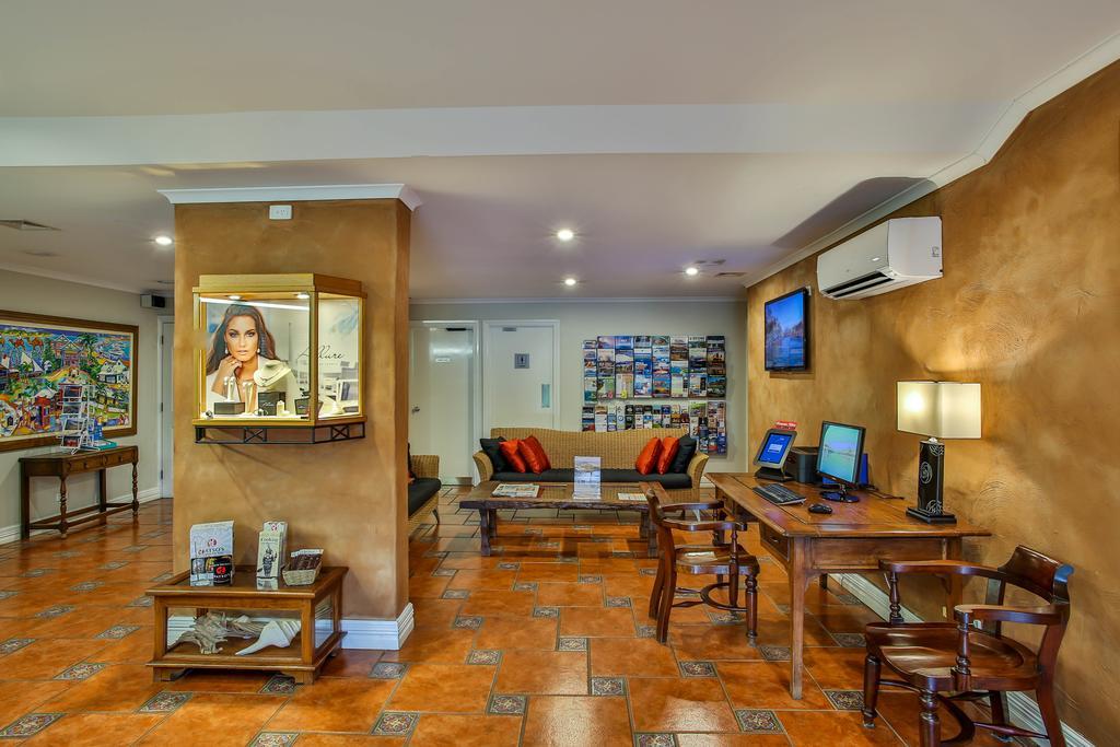 ברום Moonlight Bay Suites מראה חיצוני תמונה